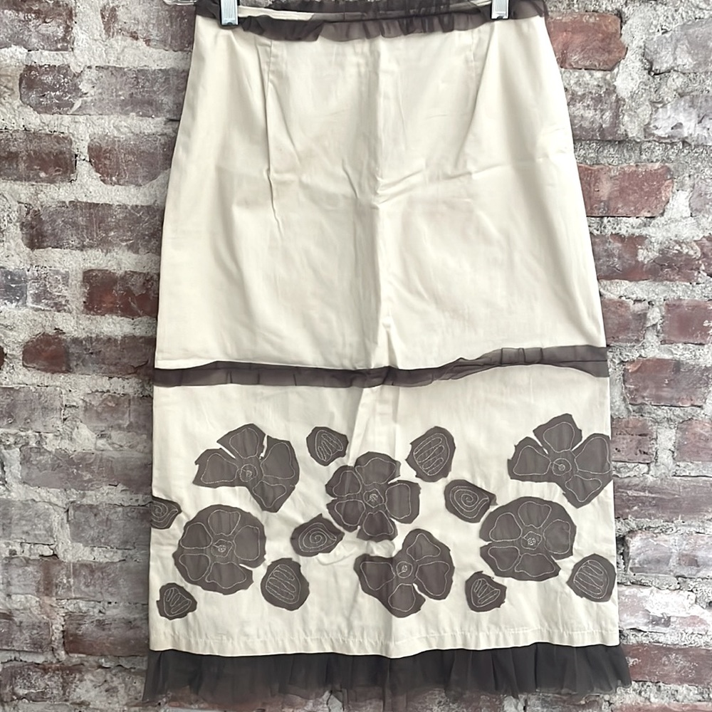 Gabrielle Bellini - Delicate, lace detail Italian-made skirt